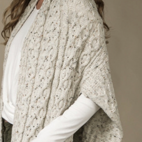 Aran Crafts knitted shawl or wrap with pockets - Picture 2 of 12